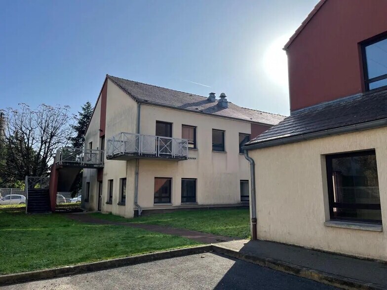 25 Rue Ferber, Montmorency to rent - Building Photo - Image 3 of 16