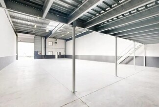 More details for 5/7 Rue Charles Francois Daubigny, Bezons - Light Industrial to Rent