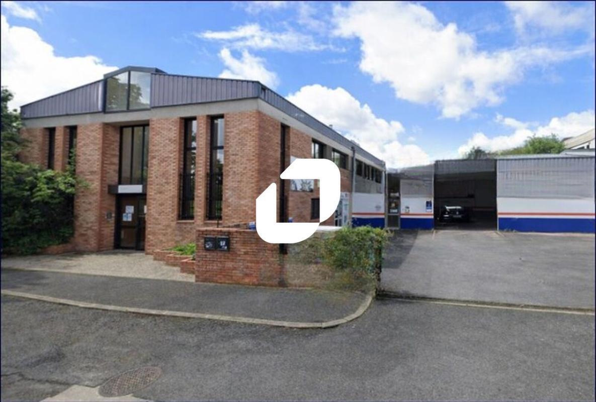 Office in Évry-Courcouronnes for sale Building Photo- Image 1 of 2