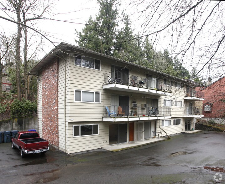 6202 SW Burlingame Ave, Portland 97239 Burlingame Apartments UK