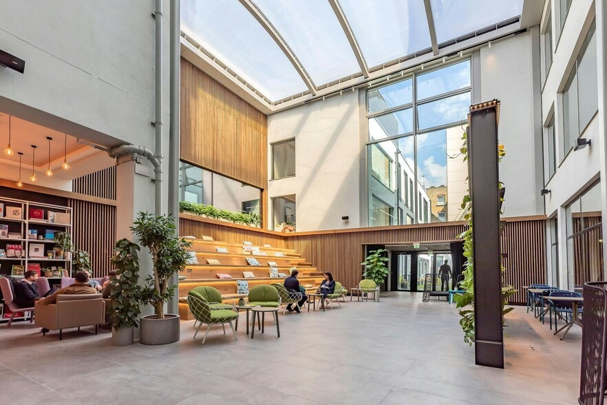 35-41 Folgate St, London to rent - Building Photo - Image 3 of 9