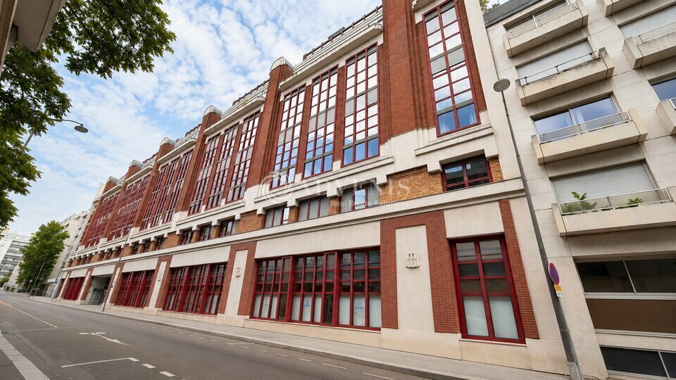 Office in Paris for sale - Building Photo - Image 1 of 34
