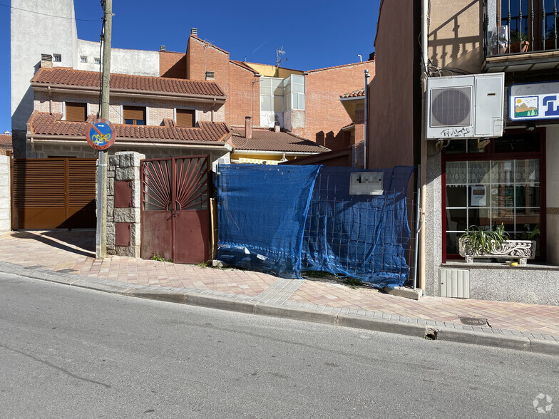 Calle Hondorrio, 9, Colmenar Viejo, Madrid for sale - Primary Photo - Image 1 of 2