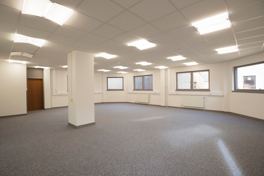 16-18 Bank St, Inverness to rent - Building Photo - Image 3 of 5