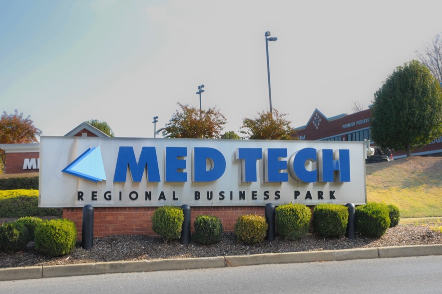 101 Med Tech Pky, Johnson City, TN for sale - Building Photo - Image 1 of 1