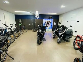 More details for 84 Avenue Georges Clemenceau, Maisons-Alfort - Office, Retail to Rent