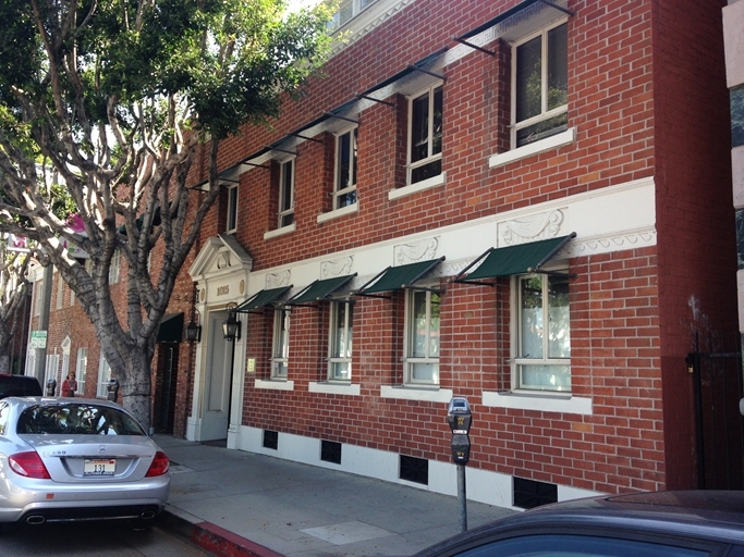 1015 Gayley Ave, Los Angeles, CA for rent - Building Photo - Image 2 of 23