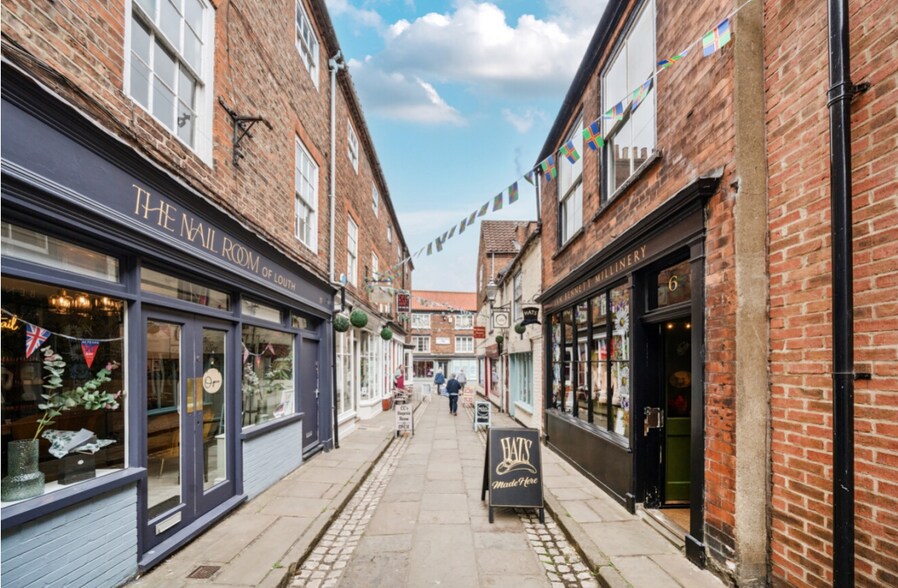 6-12 New St, Louth for sale - Building Photo - Image 2 of 8