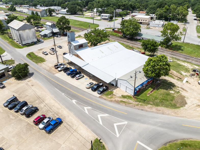 2614 Washington St, Waller, TX for rent - Building Photo - Image 2 of 7