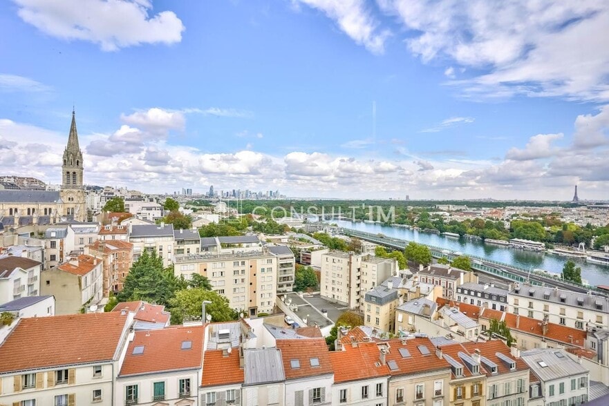 Office in Saint-Cloud to rent - Aerial - Image 3 of 8