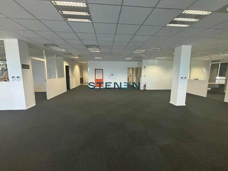 Office in Marseille for sale - Interior Photo - Image 2 of 5