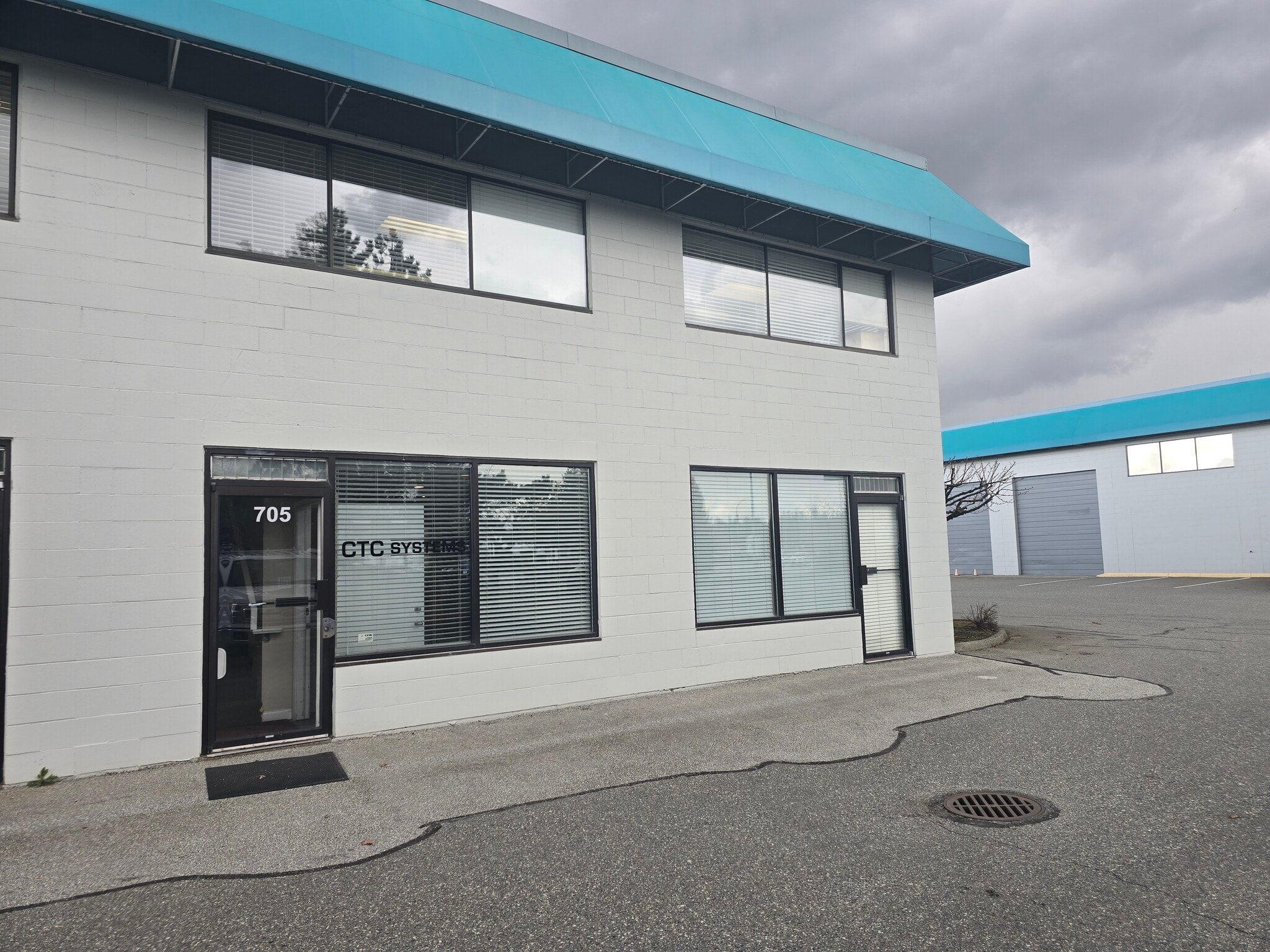 20381 62 Av, Langley, BC to rent Building Photo- Image 1 of 22
