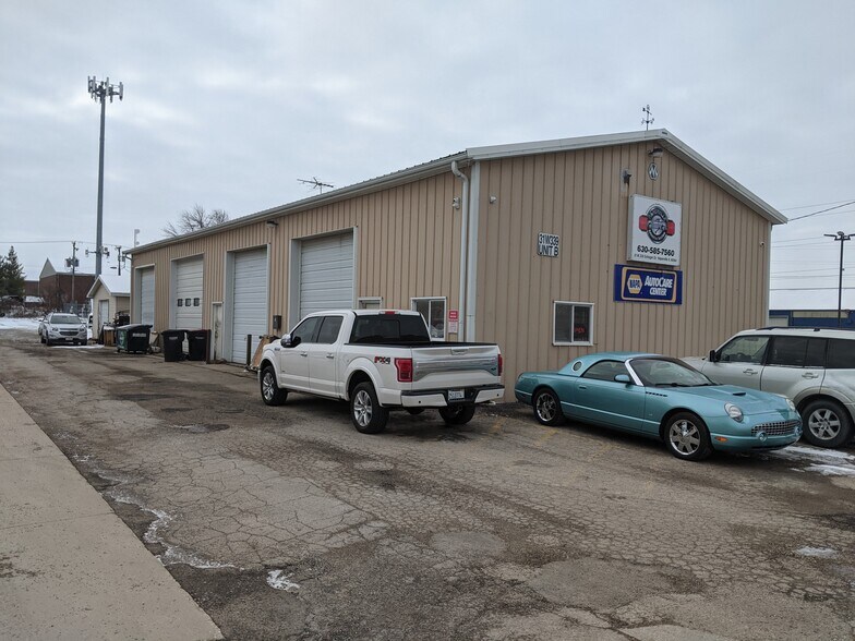 31W339 Schoger Dr, Naperville, IL for sale - Building Photo - Image 1 of 1