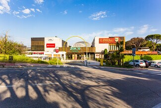 More details for Calle Barlovento, 30, Pozuelo de Alarcón - Retail to Rent