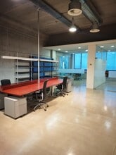 Office in Badalona, Barcelona to rent Interior Photo- Image 1 of 18