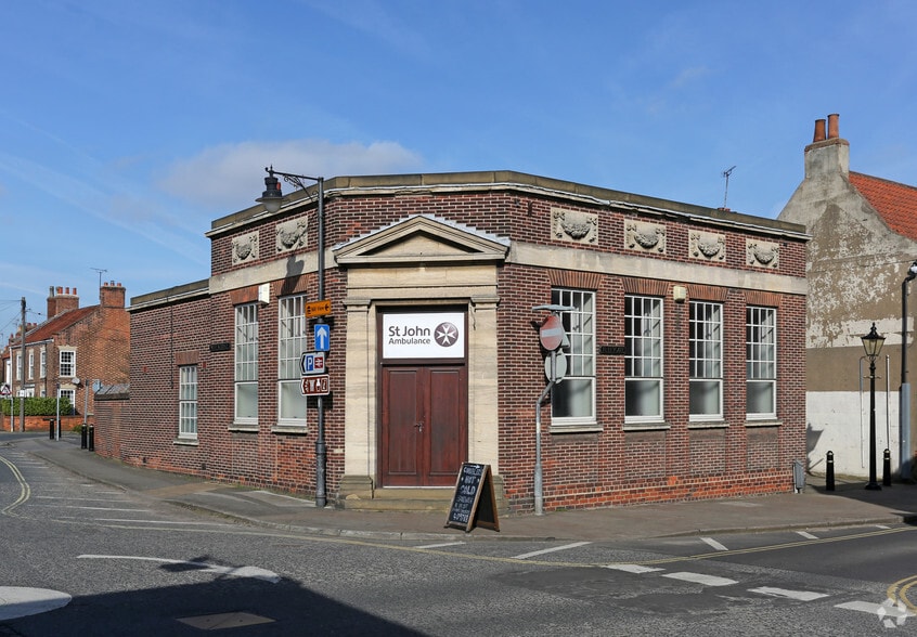 27 Fleetgate, Barton Upon Humber for sale - Primary Photo - Image 1 of 1