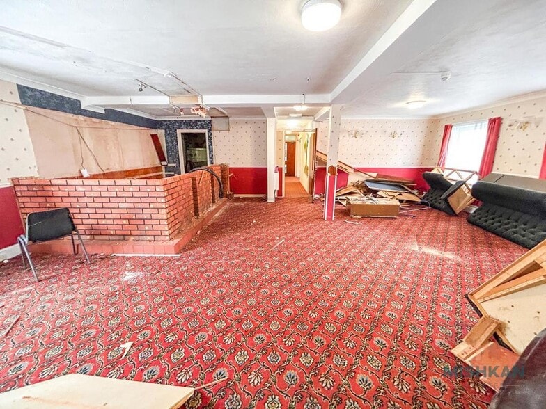 12 High St, Stalham to rent - Building Photo - Image 2 of 18
