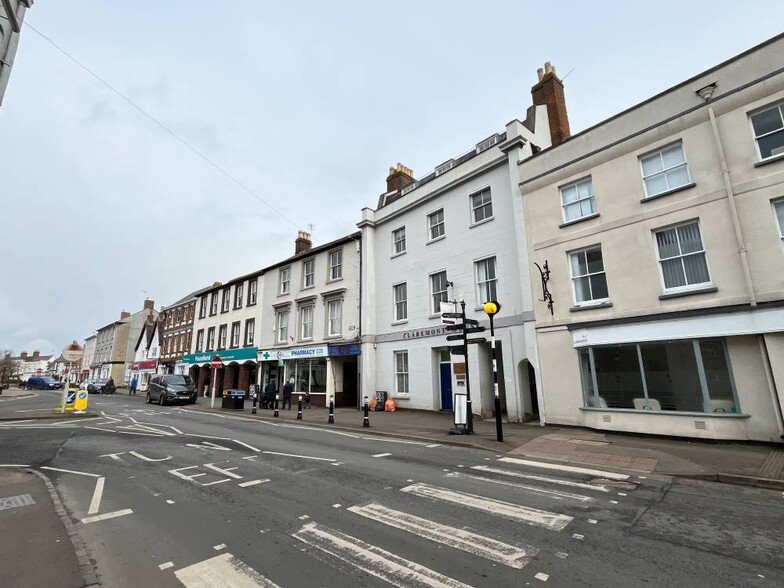 1 Market Sq, Bicester for rent - Building Photo - Image 2 of 4