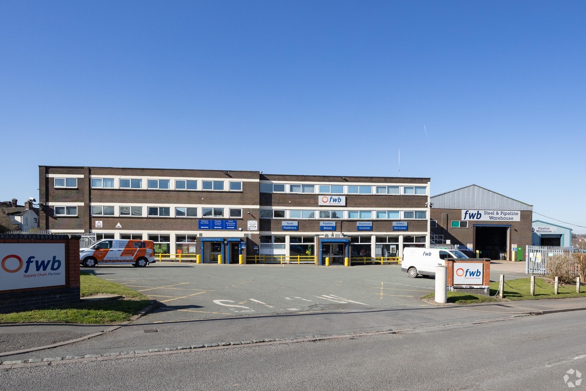 Wheildon Rd, Stoke On Trent to rent Building Photo- Image 1 of 3