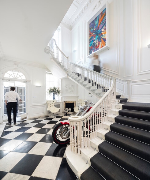 59-60 Grosvenor St, London to rent - Building Photo - Image 2 of 39