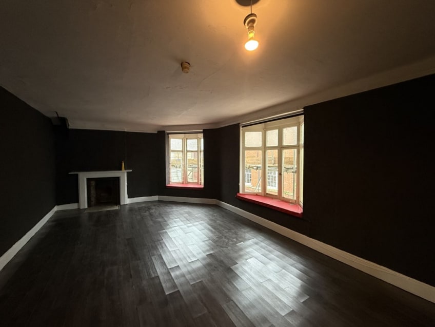 4 Cross St, Barnstaple to rent Interior Photo- Image 1 of 3