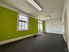 School Gdns, Shrewsbury to rent Interior Photo- Image 1 of 2