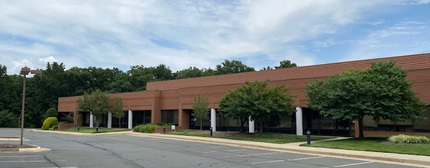 365 Herndon Pky, Herndon, VA for sale Building Photo- Image 1 of 1