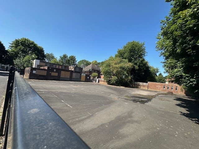 413 Newhampton Rd W, Wolverhampton to rent - Building Photo - Image 1 of 2