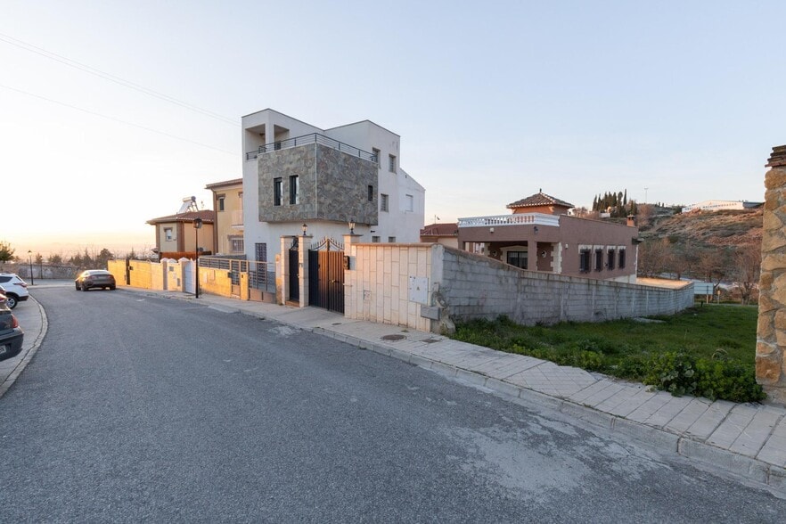Calle Agustín Sánchez Porcel, 9, Jun, Granada for sale - Building Photo - Image 2 of 10