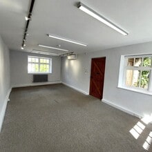 Priory Ct, Poulton to rent Interior Photo- Image 1 of 3