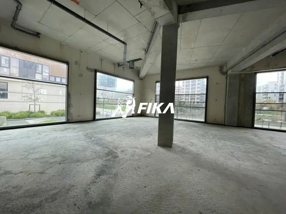 Retail in Bordeaux for sale Interior Photo- Image 1 of 33