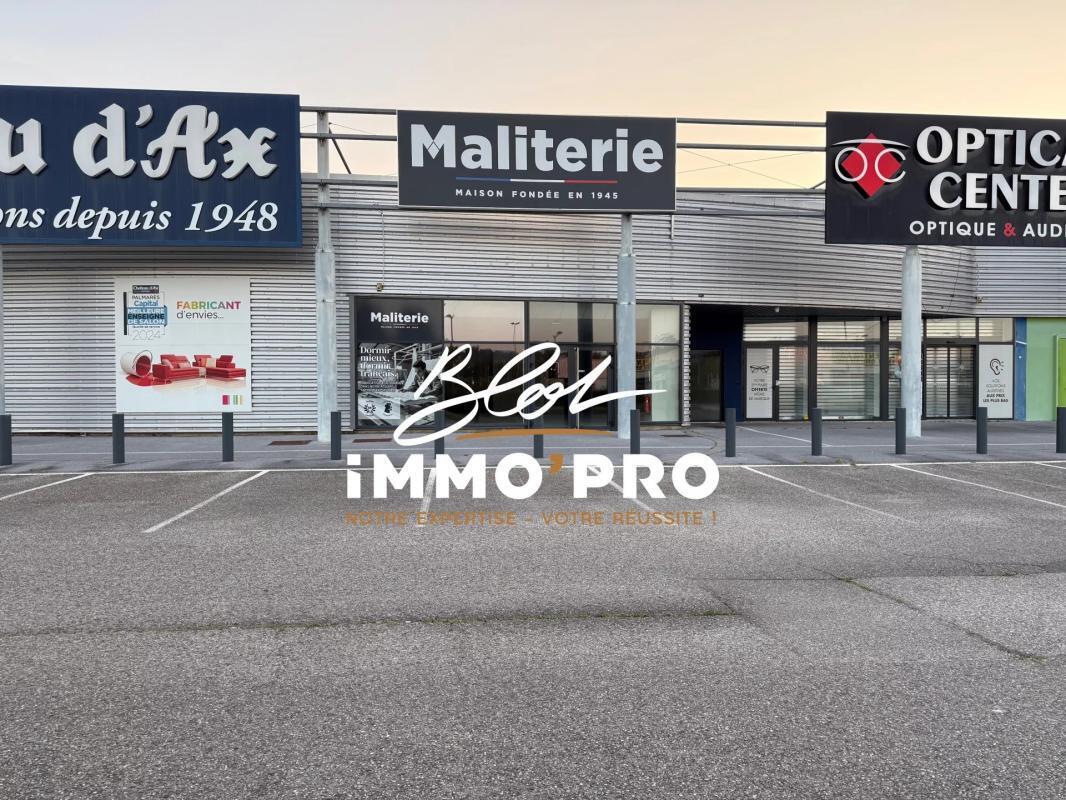 Industrial in L'ISLE-D'ABEAU to rent Building Photo- Image 1 of 10