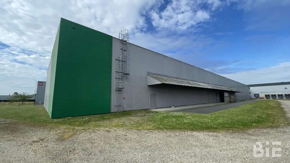 Office in Blanquefort to rent - Building Photo - Image 3 of 8