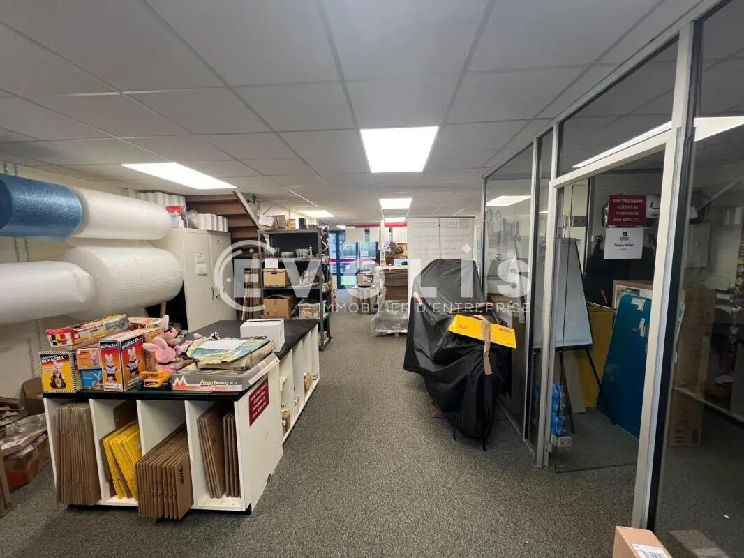 Office in Croissy-Beaubourg for sale Interior Photo- Image 1 of 5