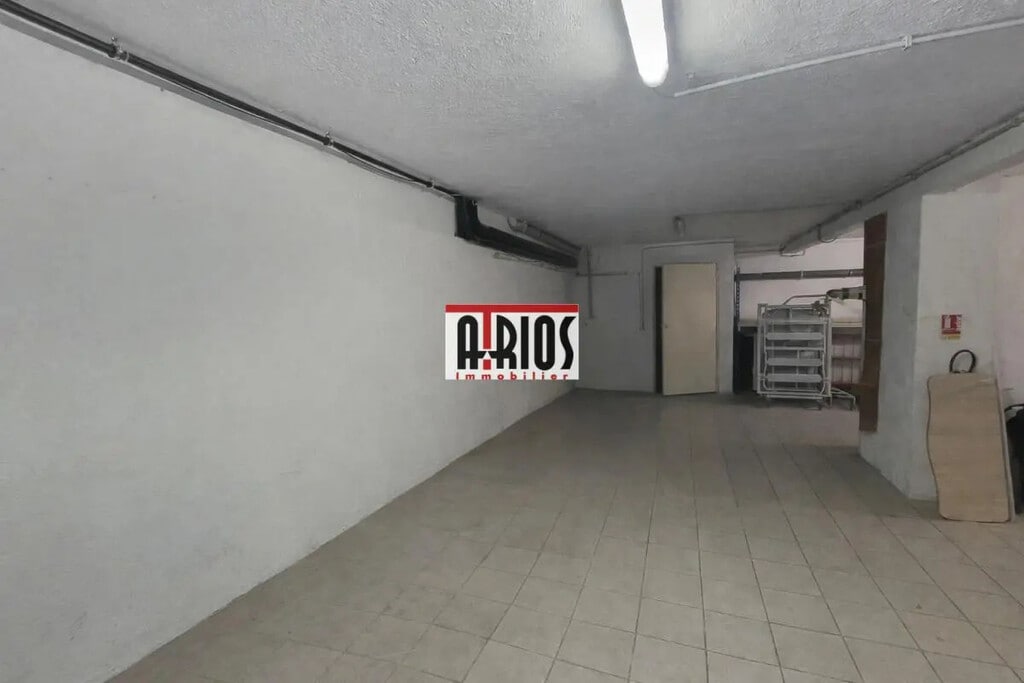Location Entrepôt 200 m² - Photo 1