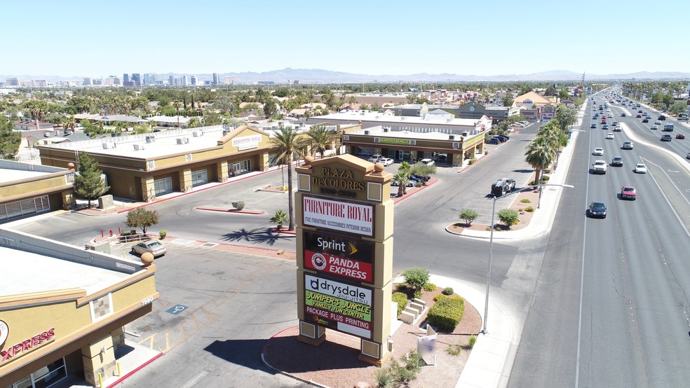 1950-2050 S Rainbow Blvd, Las Vegas, NV for rent - Building Photo - Image 1 of 6