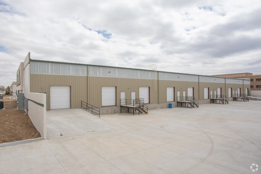 16302-16392 E 2nd Ave, Aurora, CO to rent - Building Photo - Image 2 of 5