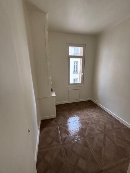 Office in Toulon to rent - Interior Photo - Image 3 of 5