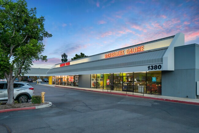 More details for 1348-1438 W 7th St, Upland, CA - Retail to Rent