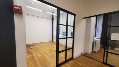 119 W 23rd St, New York, NY to rent Interior Photo- Image 1 of 18