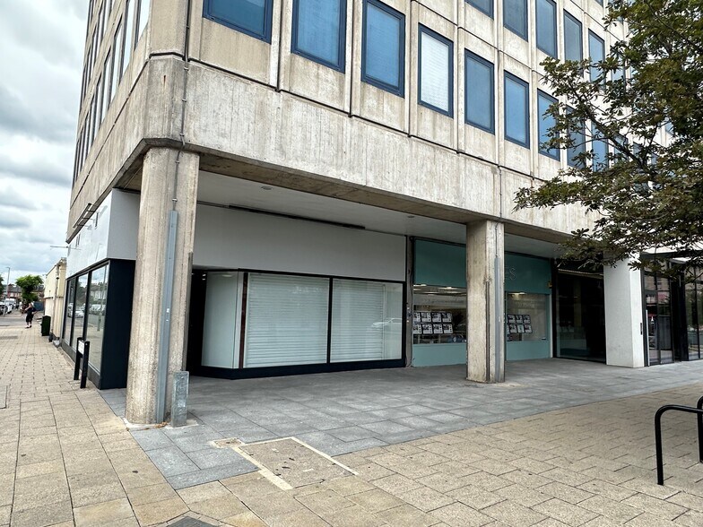 1-13 High St, New Malden to rent - Building Photo - Image 3 of 5