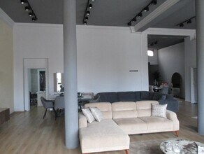 1 Aldermans Hl, London to rent Interior Photo- Image 1 of 3