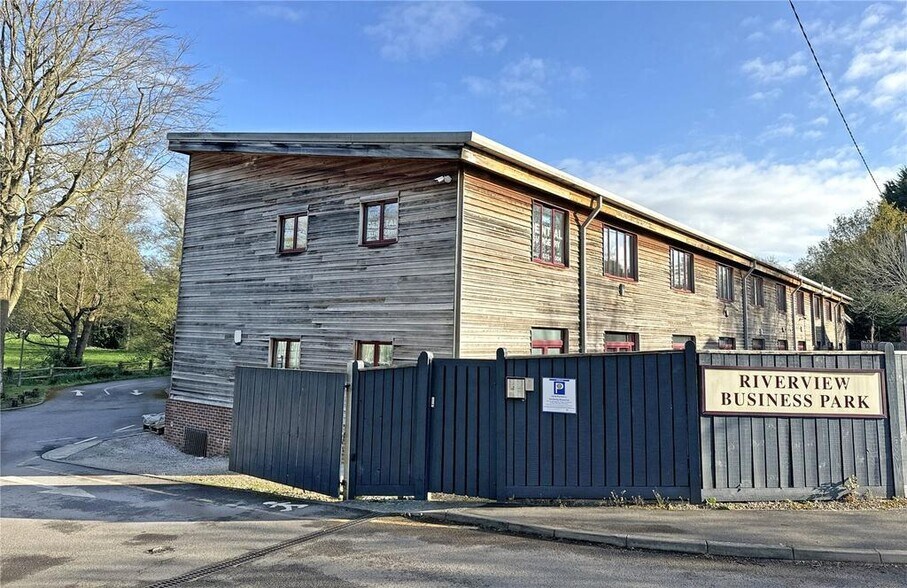 Station Rd, Forest Row to rent - Building Photo - Image 2 of 12