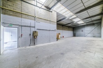 Industrial in Sartrouville to rent Interior Photo- Image 2 of 8