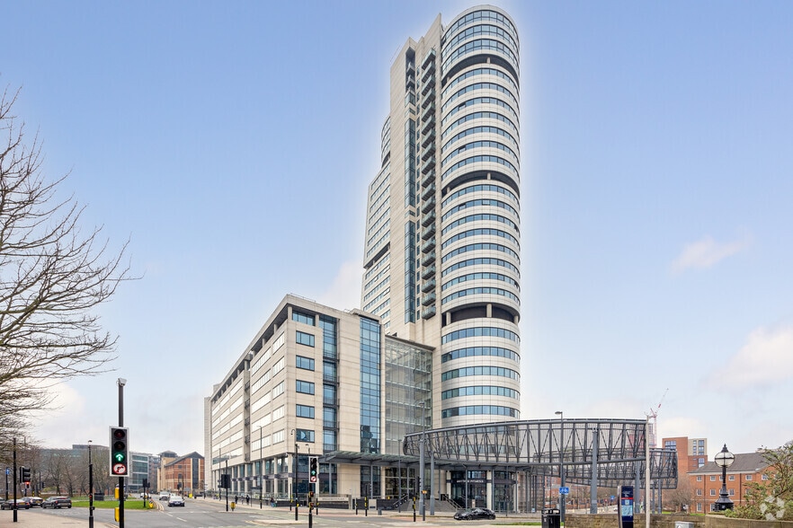 Water Ln, Leeds to rent - Primary Photo - Image 1 of 5