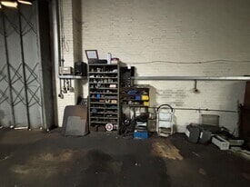 Units 4 & 5 Murdock Rd, Bedford to rent Interior Photo- Image 2 of 2