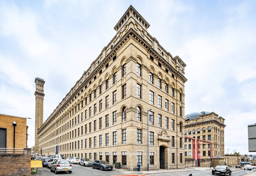 Lilycroft Rd, Bradford for sale - Primary Photo - Image 1 of 1