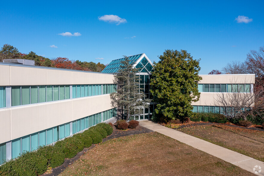 100 Decadon Dr, Egg Harbor Township, NJ for rent - Building Photo - Image 1 of 7