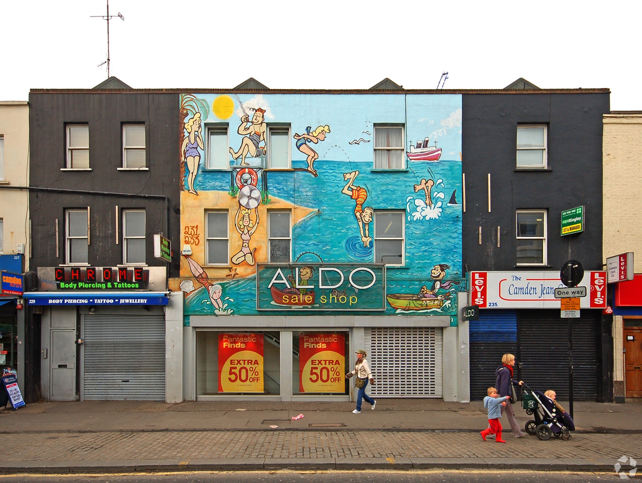 231-233 Camden High St, London for sale Primary Photo- Image 1 of 1