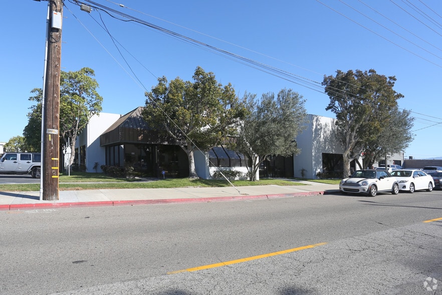 760 W 16th St, Costa Mesa, CA for rent - Building Photo - Image 1 of 11